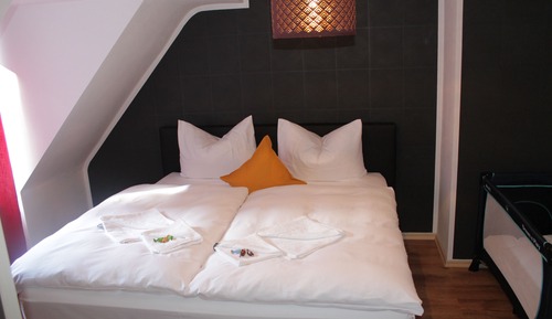 Suite Confort, 1 cama de matrimonio con sofá cama (8 Iris)