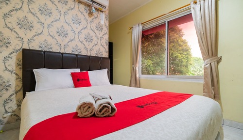 Habitación Premium (RedDoorz)