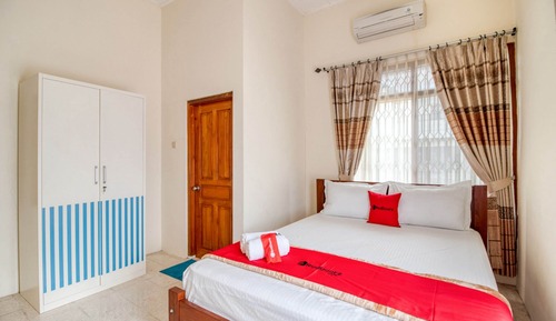 Habitación doble (RedDoorz)