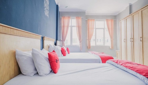 Habitación familiar (RedDoorz)