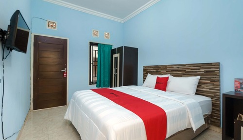 Habitación doble (RedDoorz)