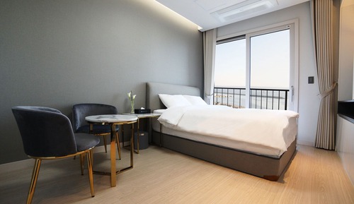 Habitación estándar doble, 1 cama de matrimonio, vistas al mar