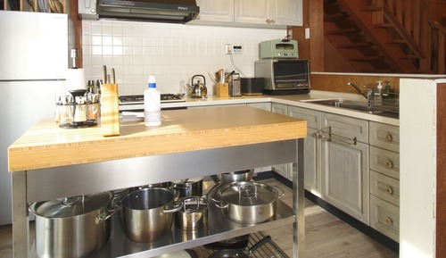 Casa de campo, no fumadores (120sqm, 2 floors w/ fireplace & deck)
