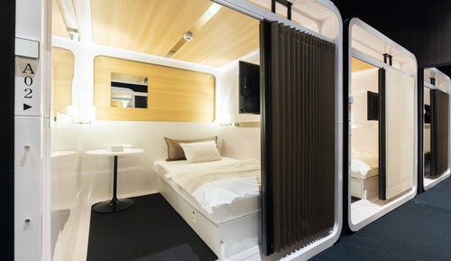 Cabaña superior, solo para mujeres (Cabin type)