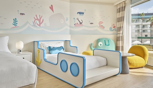 Kids Deluxe Garden View Family Twin