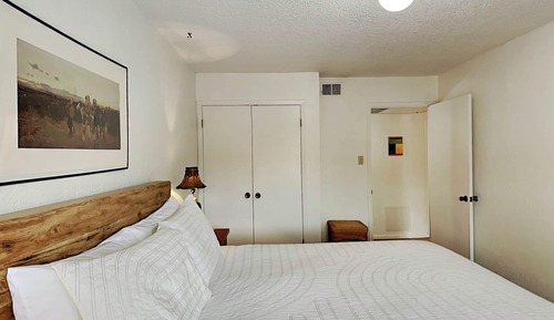 Apartamento, varias camas, chimenea, vistas al jardín (#18 - No Pets Allowed)
