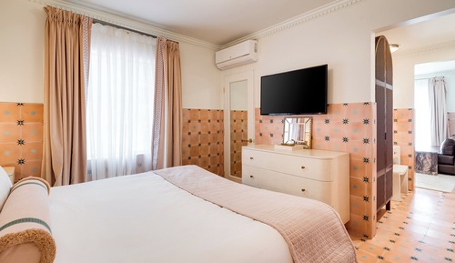 Suite (Louise)