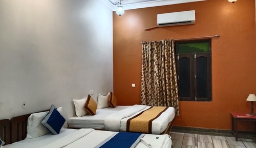 Family Room With Garden View 1 Double, 2 Single Bedroom