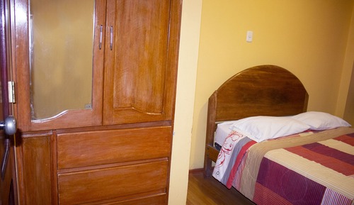 Habitación con 2 camas individuales