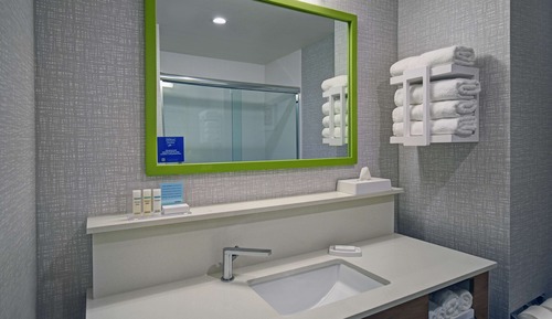 Habitación, 2 camas de matrimonio, accesible para personas con discapacidad (Hearing)