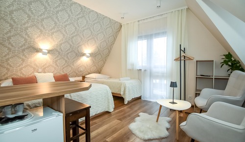 Habitación triple, balcón (10)
