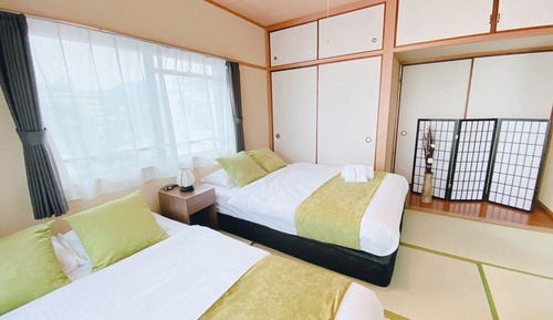 Apartamento, 3 habitaciones, balcón (401)