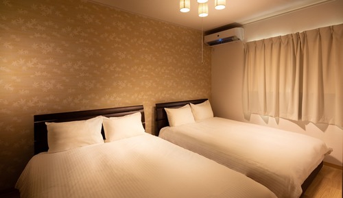 Casa, no fumadores (Private Vacation)