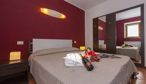 Apartamento familiar, 1 habitación, junto a la montaña (Fontana Del Lago Apt. 9)