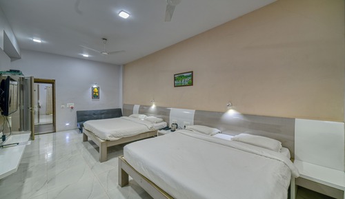 Grand Superior Room