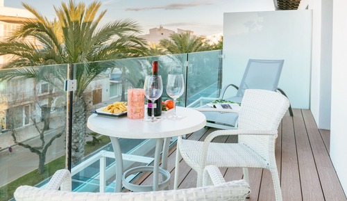 Habitación doble superior, balcón, vistas al mar