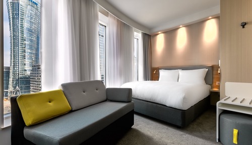 Habitación estándar, 1 cama doble con sofá cama, vistas a la ciudad