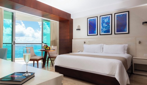 Altitude Suite King, Boulevard View