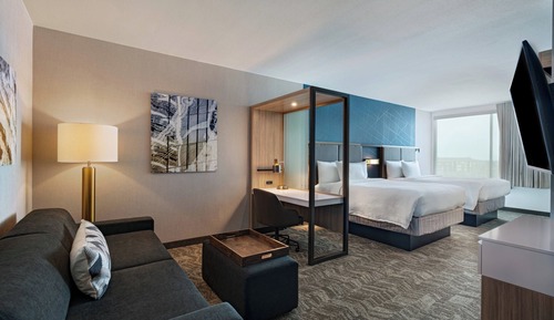 Suite, varias camas, no fumadores (Mobility Accessible, Roll-In Shower)
