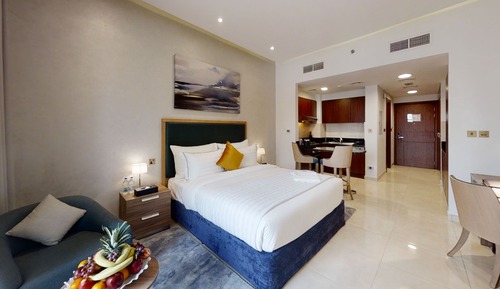 Estudio Premier, 1 cama de matrimonio grande, balcón, vistas al canal