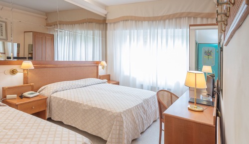 Habitación triple estándar, vistas al jardín