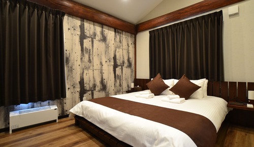 Chalet (3 Bedroom)