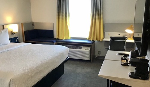 Habitación estándar, 1 cama de matrimonio grande, no fumadores (Mobility)