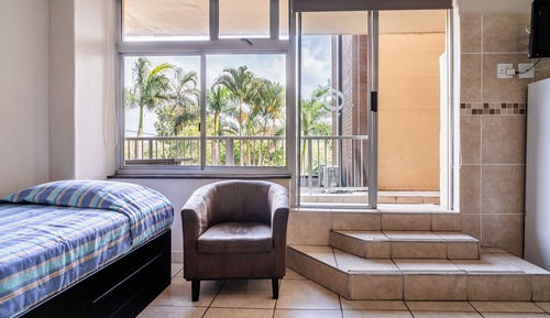5 Sleeper Flat, Balcony