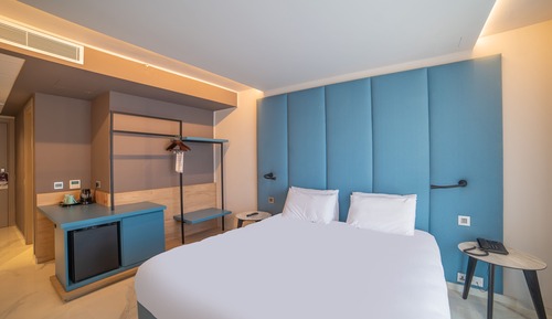 Habitación superior, 1 cama de matrimonio, balcón, vistas al mar
