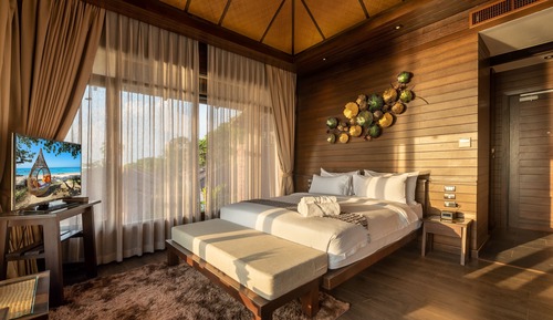 Beachfront Jacuzzi Pool Villa Two Bedroom Duplex with Lounge