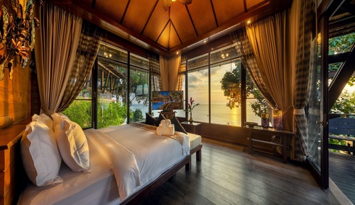 Beachfront Pool Villa One Bedroom