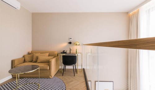 Suite junior, balcón