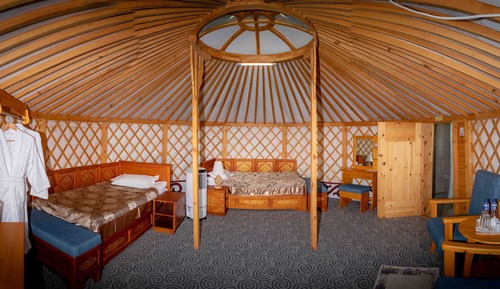 Habitación tradicional con 2 camas individuales