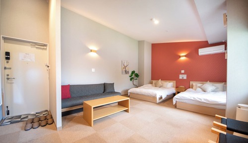 Twin Room 401 with washing machine