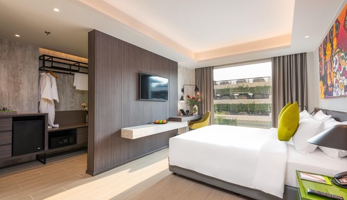 Habitación superior, 1 cama de matrimonio grande, vistas al jardín