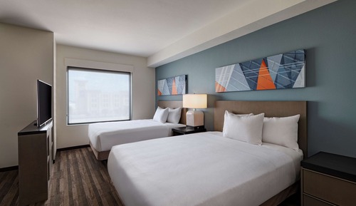Suite estudio (2 Queen Beds with Sofa bed)