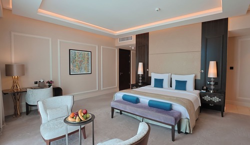 Family Connecting Junior Suite & Twin Room