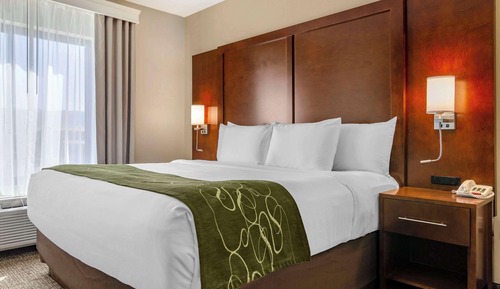 Suite, 1 cama de matrimonio grande con sofá cama, bañera de hidromasaje