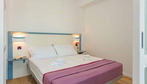 Apartamento superior, 2 habitaciones, balcón