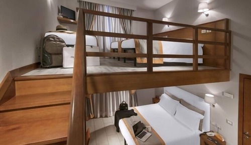 Habitación familiar, varias camas