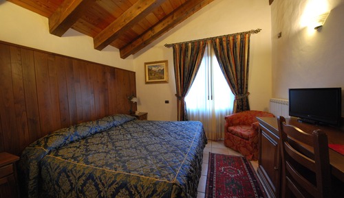 Habitación estándar con 1 cama doble o 2 individuales