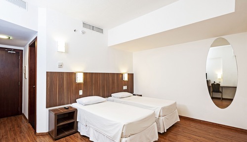 Habitación Deluxe con 2 camas individuales, accesible para personas con discapacidad