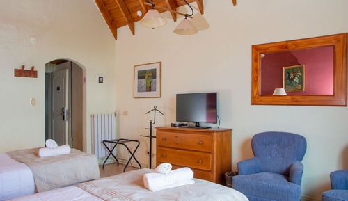 Habitación económica con 1 cama doble o 2 individuales