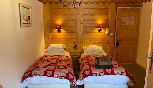Habitación estándar con 2 camas individuales