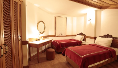 Habitación estándar doble, 1 cama doble, fumadores, vistas a la montaña