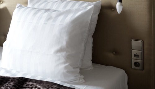 Habitación básica doble, 1 cama doble o 2 individuales, vistas al jardín