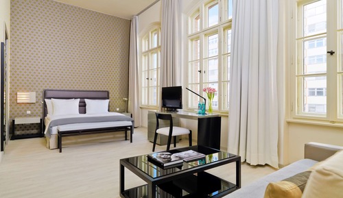 Junior Superior Loft