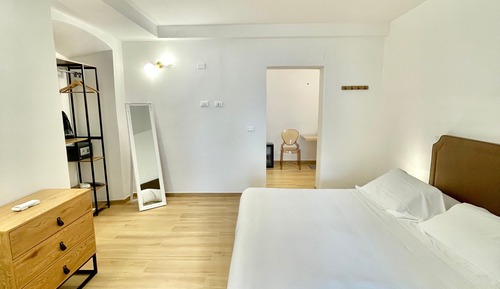 Habitación junior, varias camas, baño privado