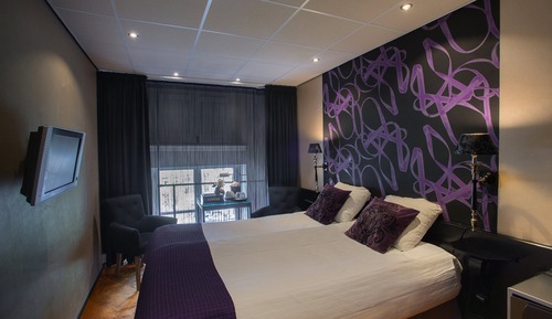 Habitación estándar con 1 cama doble o 2 individuales, vistas al canal