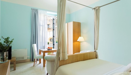 Habitación doble superior (Four-poster bed)